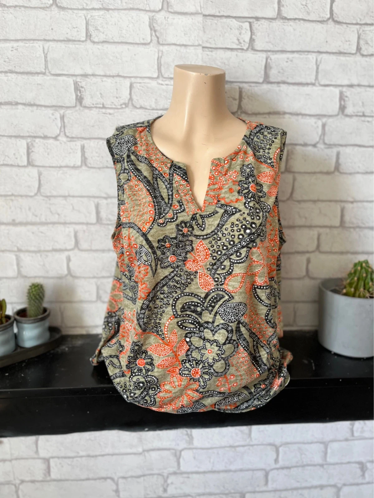 Débardeur/blouse fluide imprimé – Taille 40
